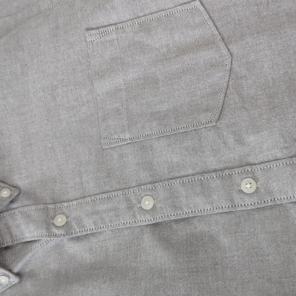 Perfect Length Untucked Button Down Shirt Gray Sonoma Goods For Life size Medium - Picture 12 of 12